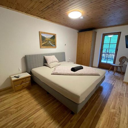 Upcycling Appartement Fischl - Nachhaltig Und Kreativ Wohnen Fuer Gross Und Klein Jenbach Exterior photo